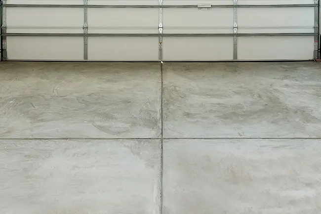Garage-Floor-Cleaning-AFTER-ic-webp
